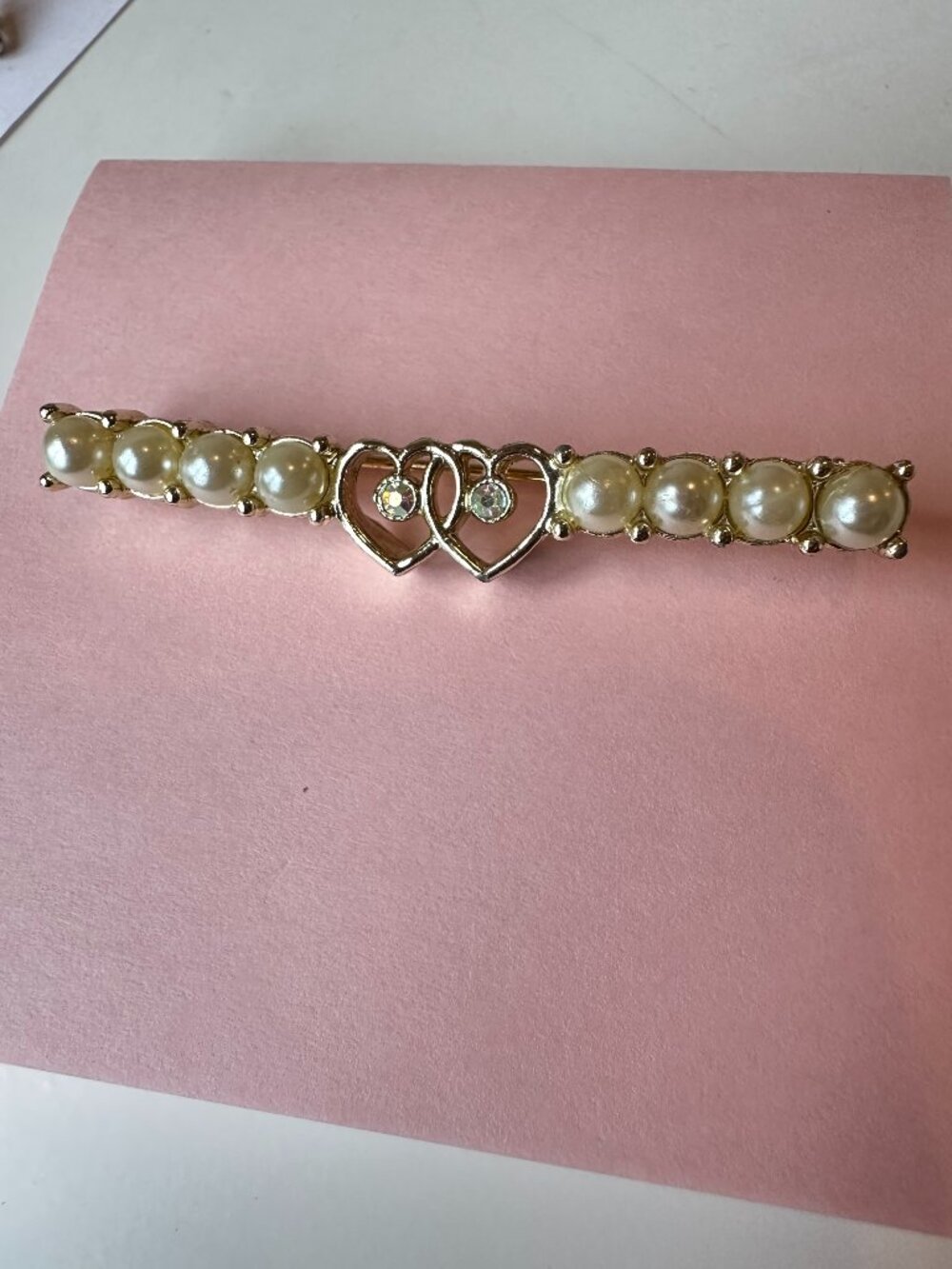 Sarah Coventry Faux Pearl Double Heart Bar Brooch Rhinestone Gold Tone